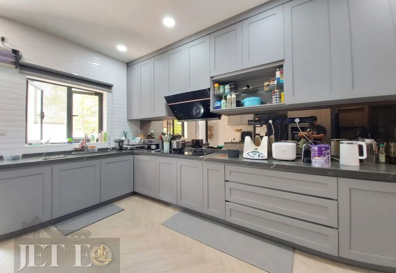 Lucent Residence @ twentyfive.7