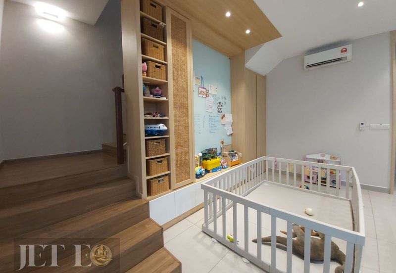 Lucent Residence @ twentyfive.7