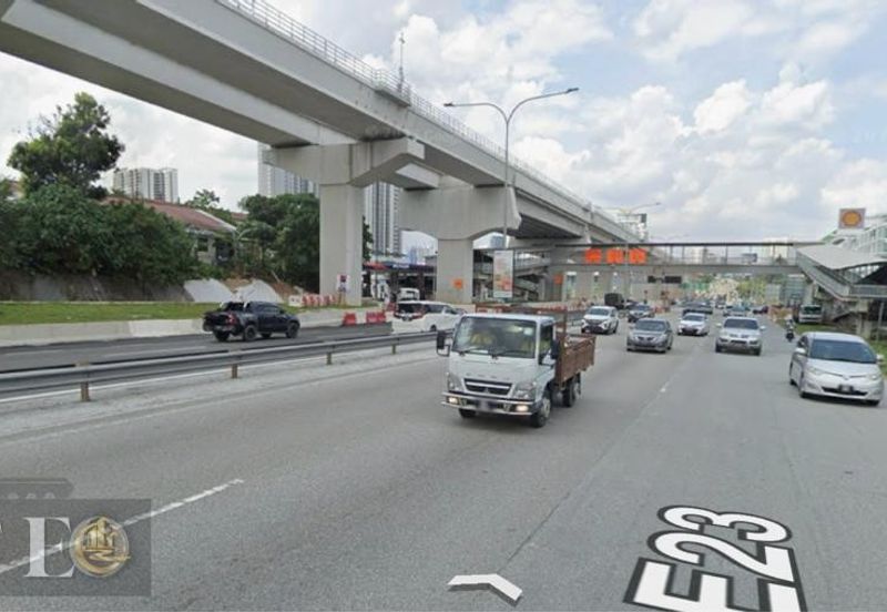 Kampung Sungai Kayu Ara