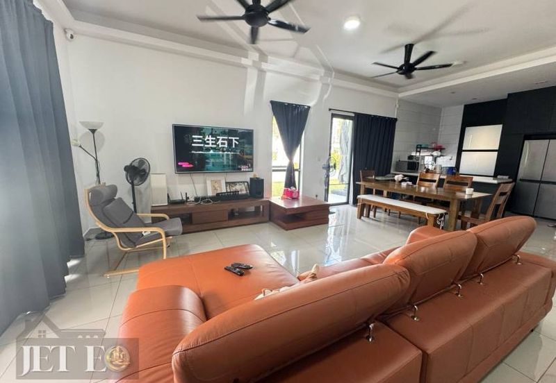 Lucent Residence @ twentyfive.7