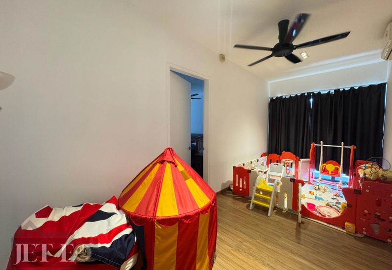 Lucent Residence @ twentyfive.7