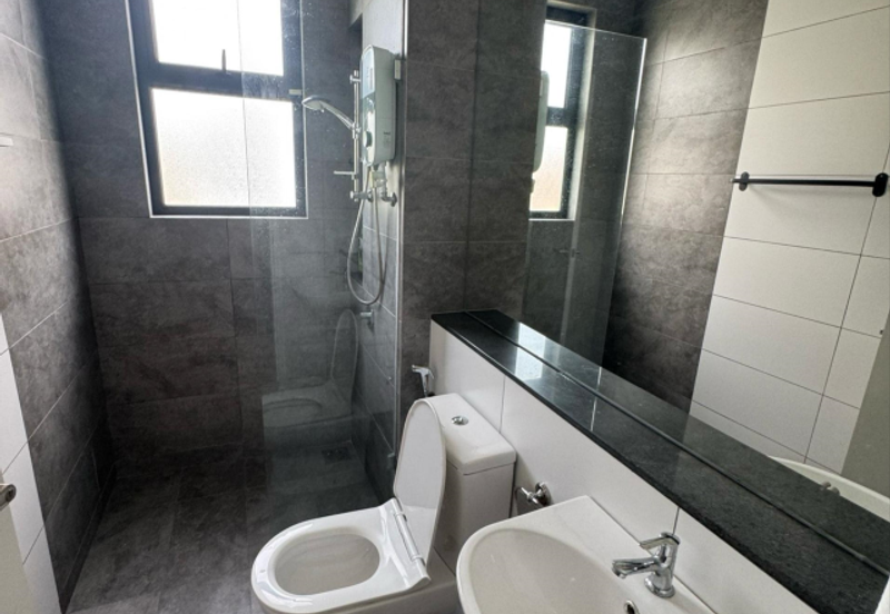 Lucent Residence @ twentyfive.7