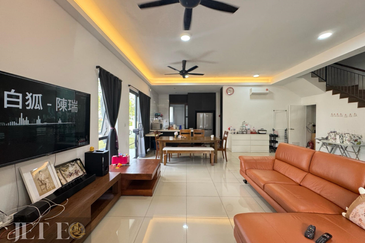 Lucent Residence @ twentyfive.7