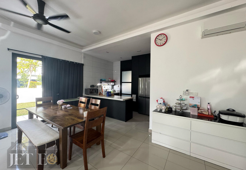 Lucent Residence @ twentyfive.7