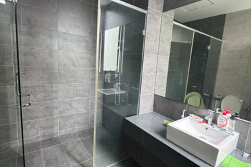 Lucent Residence @ twentyfive.7