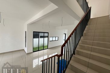 Sencilia @ Eco Sanctuary