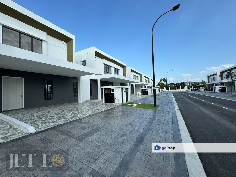 Eco Sanctuary Sencilia Garden Home facing lake view, Selangor, Telok Panglima Garang