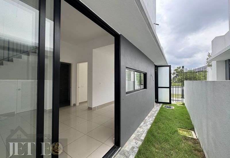 Sencilia @ Eco Sanctuary