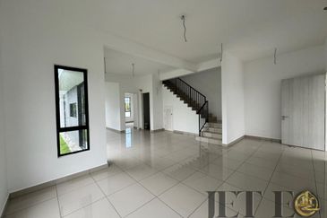 Sencilia @ Eco Sanctuary