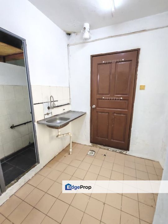 Suria Pendamar Flat Ground Floor Cornetlot, Selangor, Port Klang