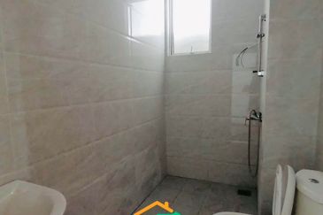 JING YUEN CONDOMINIUM