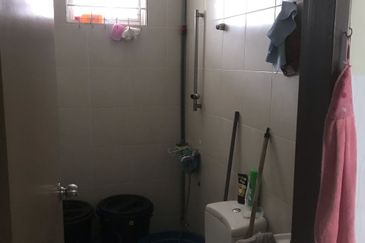 Taman Bukit Hijau | 2 Storey Terrace | Intermediate Unit | Inanam | KK | Sabah For Sale