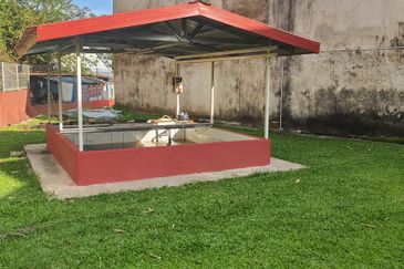 Kg Kiansom Inanam Bungalow | Large Area | BBQ | Kota Kinabalu | Sabah For Sale