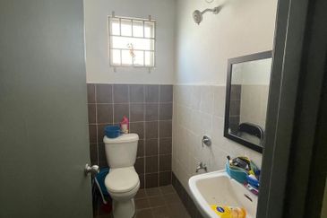 Rose Garden @ Taman Mawar Kinarut | 2 Storey House | Papar | Sabah For Sale