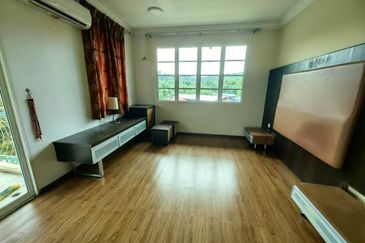 Kiansom Country Height