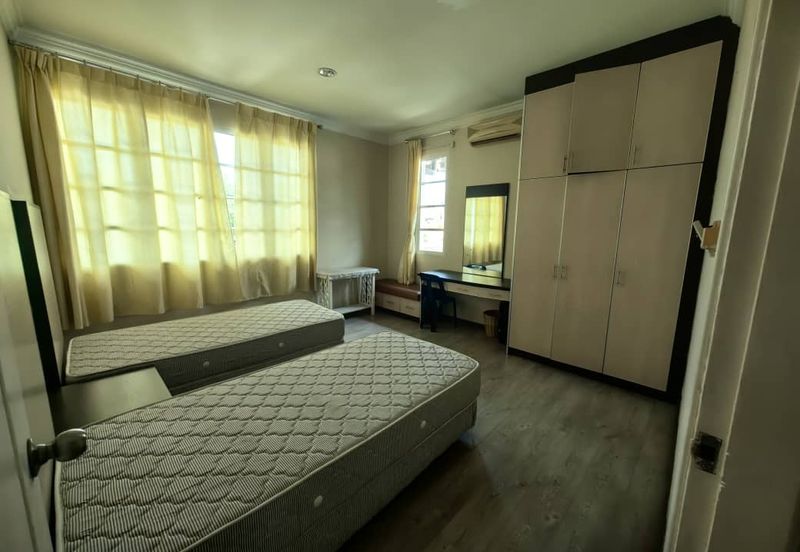 Kiansom Country Height