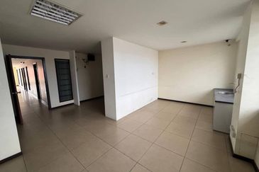 Kian Yap Industrial Estate | 2 Storey Warehouse | Kolombong | Inanam | Sabah For Rent