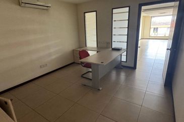 Kian Yap Industrial Estate | 2 Storey Warehouse | Kolombong | Inanam | Sabah For Rent