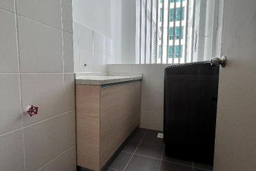 Kingfisher Putatan | Block B | Pool View | Fully Furnished | Ketiau | Sabah For Rent