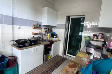 Duta Garden | Block E | 3R3B | Bundusan | Beverly Hills | Penampang | Sabah For Sale