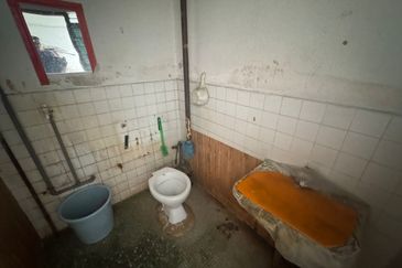 CL99 Sinsuran Office Lot | Block F | Centre Point | Kota Kinabalu | Sabah For Sale