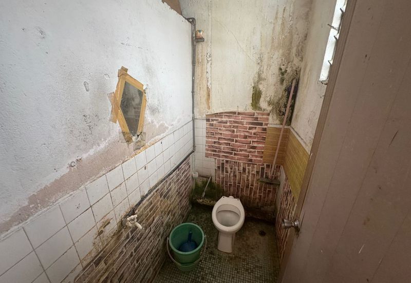 CL99 Sinsuran Office Lot | Block F | Centre Point | Kota Kinabalu | Sabah For Sale