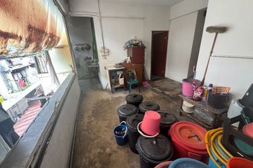 CL99 Sinsuran Office Lot | Block F | Centre Point | Kota Kinabalu | Sabah For Sale