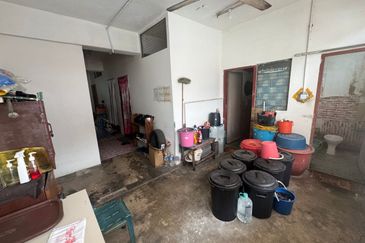 CL99 Sinsuran Office Lot | Block F | Centre Point | Kota Kinabalu | Sabah For Sale