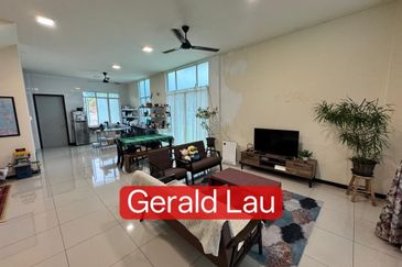 Taman Pertama, Penampang