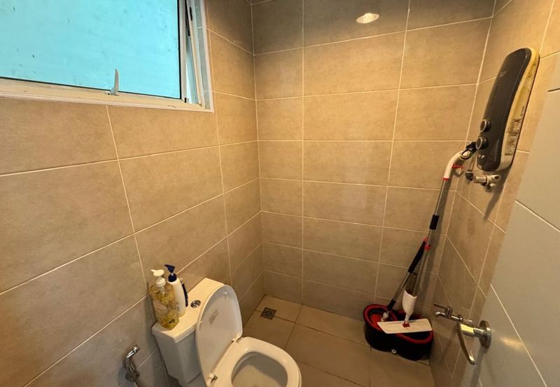 Taman Pertama, Penampang