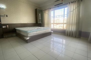 Api-Api Apartment