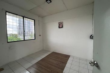 Selesa Court Apartment