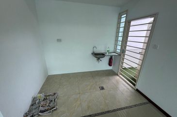 JING YUEN CONDOMINIUM