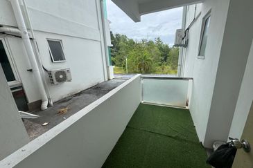 JING YUEN CONDOMINIUM