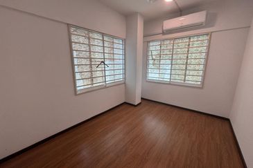 JING YUEN CONDOMINIUM