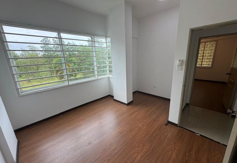 JING YUEN CONDOMINIUM