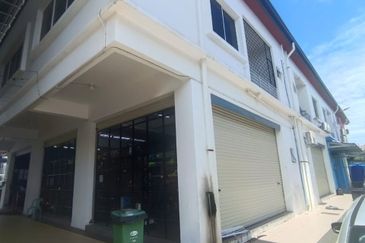 Benoni Corner Shop | Two Floors | Cafe | Restaurants | Grocery | Papar | Sabah For Sale