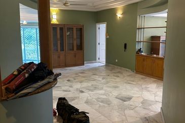 COLONNADE CONDOMINIUM