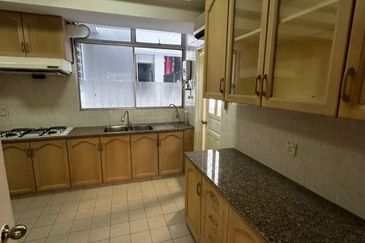 COLONNADE CONDOMINIUM