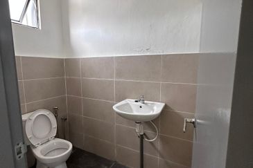 I Park | Light industrial detached warehouse | 2 Storey Corner | Penampang | Sabah For Rent or For Sale