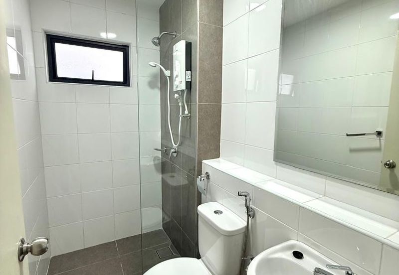 Raja Udang Kingfisher | Bungalow | Kingfisher | UMS | Kota Kinabalu | Sabah For Sale