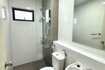 Raja Udang Kingfisher | Bungalow | Kingfisher | UMS | Kota Kinabalu | Sabah For Sale