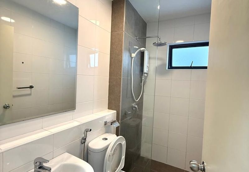 Raja Udang Kingfisher | Bungalow | Kingfisher | UMS | Kota Kinabalu | Sabah For Sale