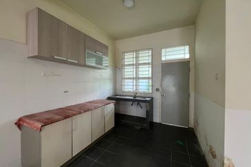 ALAM PUTERI (PRINCESS HEIGHT)