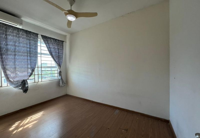 ALAM PUTERI (PRINCESS HEIGHT)