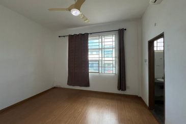 ALAM PUTERI (PRINCESS HEIGHT)