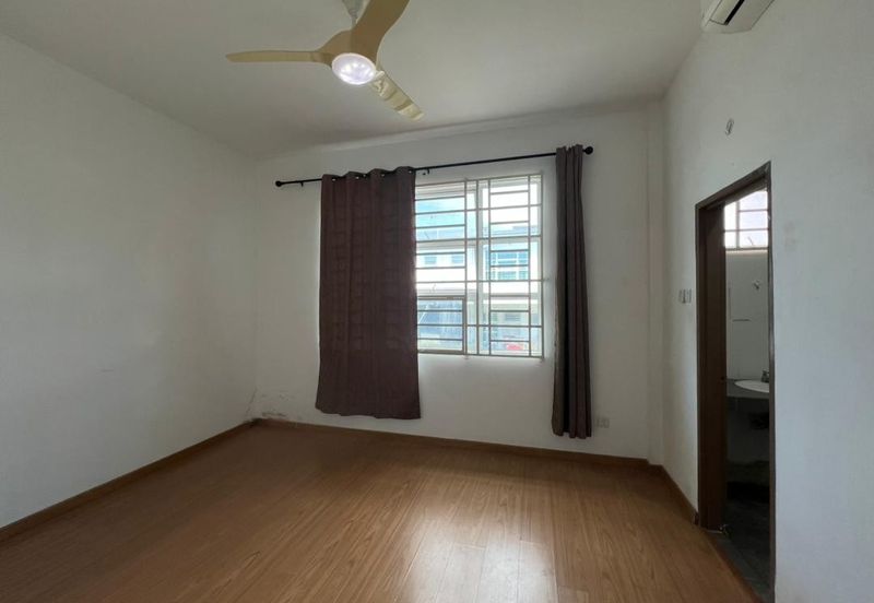 ALAM PUTERI (PRINCESS HEIGHT)