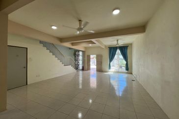 ALAM PUTERI (PRINCESS HEIGHT)