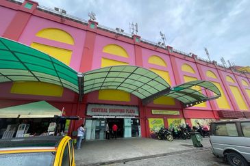  Shop-lot in Central Shopping Plaza | Jalan Banjaran | KK | Sabah For Sale