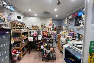  Shop-lot in Central Shopping Plaza | Jalan Banjaran | KK | Sabah For Sale